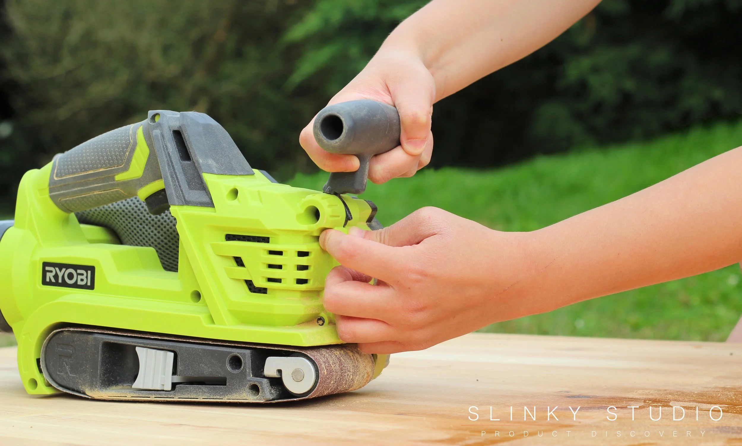 Ryobi ONE+ Belt Sander Review Slinky MONSTER CS300 PREMIUM 25v Cordless 2 in